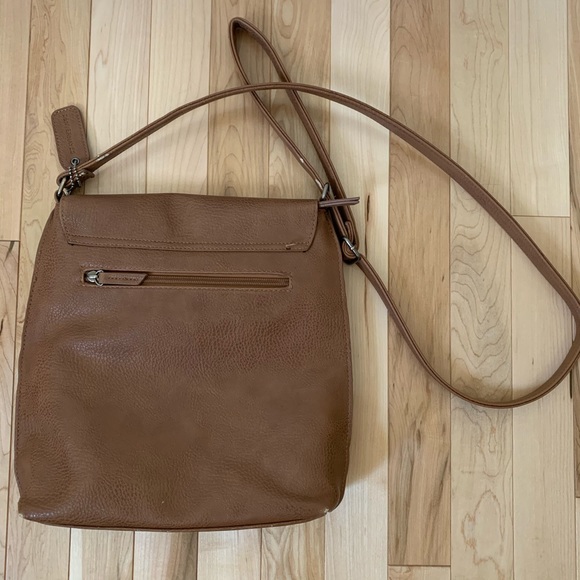 πLeather Crossbody Bag - Picture 2 of 8
